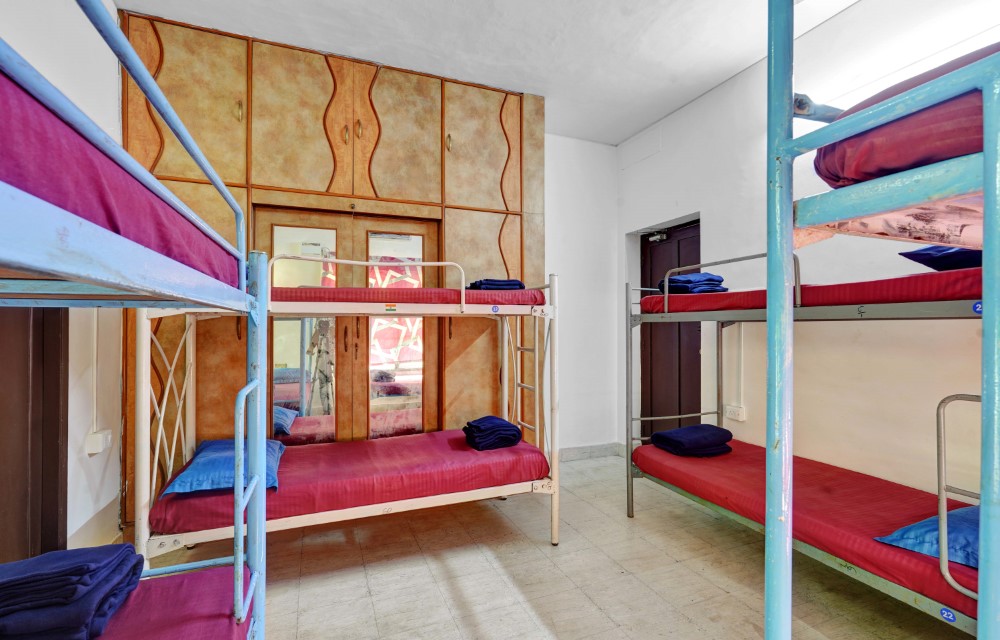 8 Bed Female Dorm